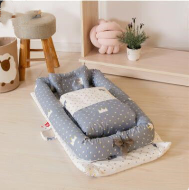 Portable Baby Crib - Complete Sleep Solution with Removable Bedding